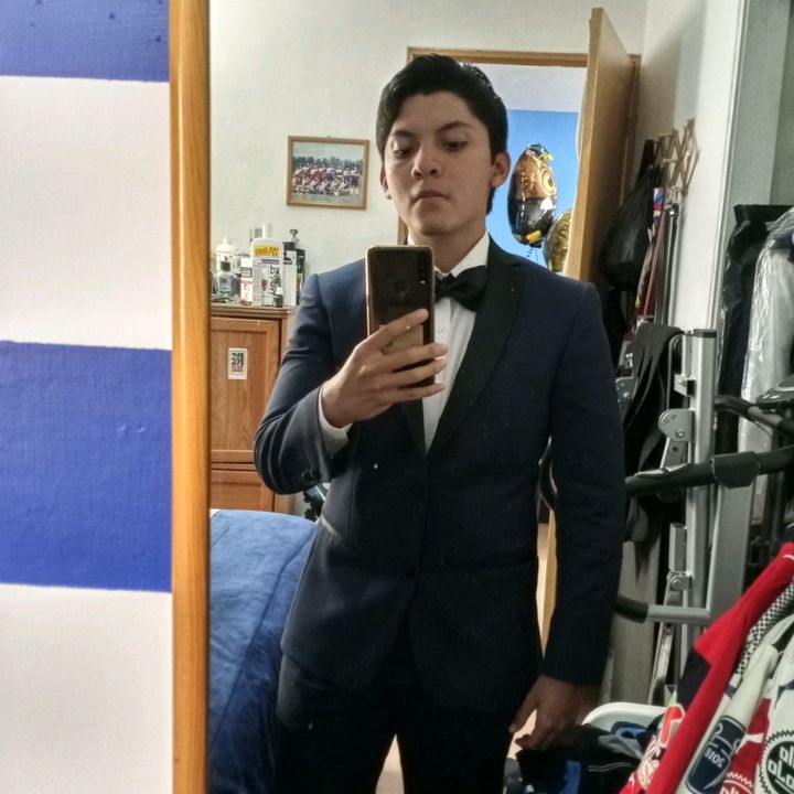 Profile Picture of Kevin Flores (@kevinkleine4) on Tiktok