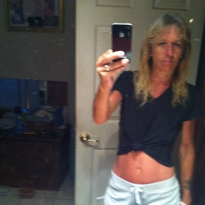 Profile Picture of Shelly B Sylvester (@Kewki22) on Twitter