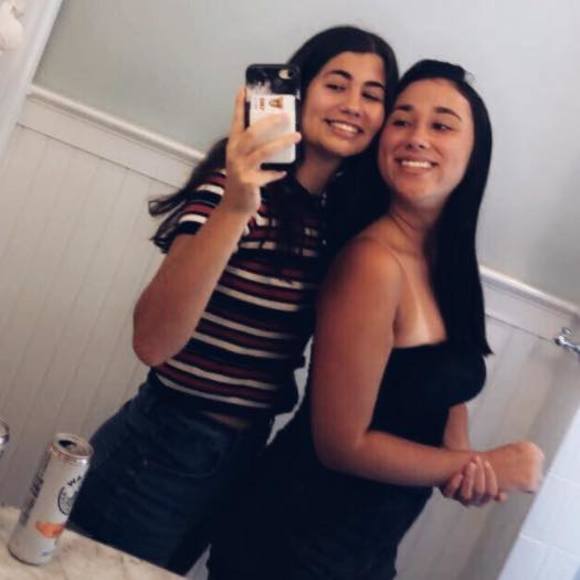 Profile Picture of Dara Cascone (@dara_cascone) on Poshmark