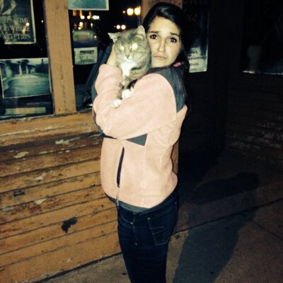 Profile Picture of Sarah Calhoun (@sarahcalhoun) on Twitter