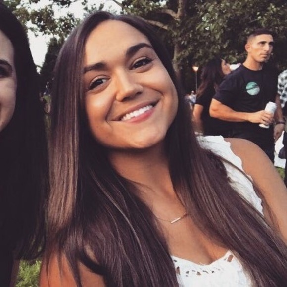 Profile Picture of Sam Cross (@samcross486) on Poshmark