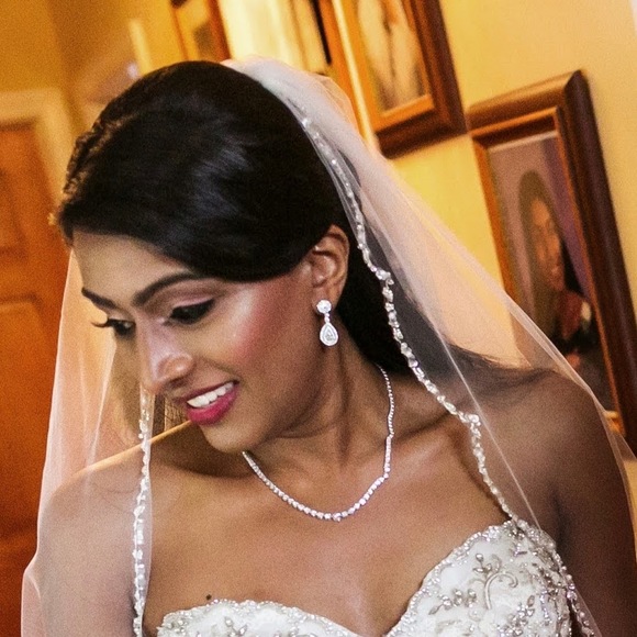 Profile Picture of Lincy Abraham (@lincymabraham) on Poshmark