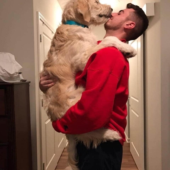 Profile Picture of Eugene Barker (@barkerdad) on Poshmark