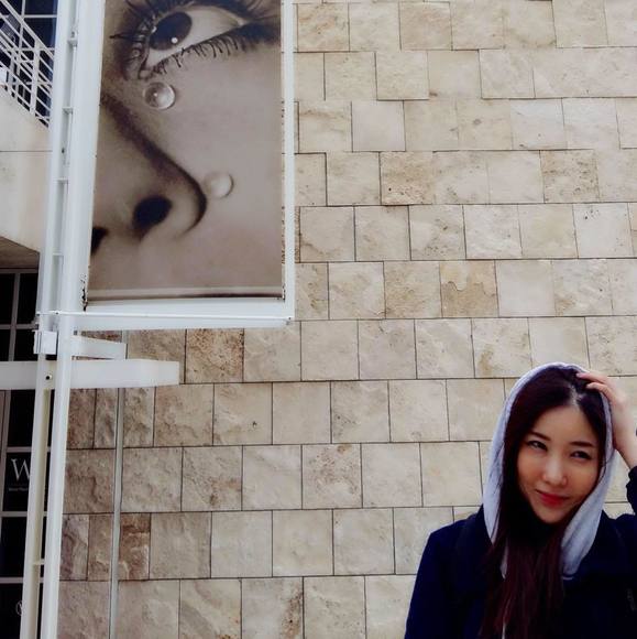 Profile Picture of Jia Kim (@lovewhyunji) on Poshmark