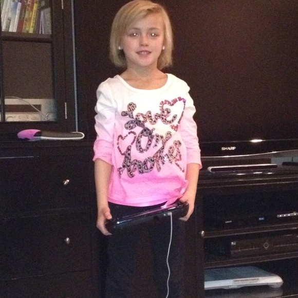 Profile Picture of Lisa Matthews (@kingskars) on Poshmark