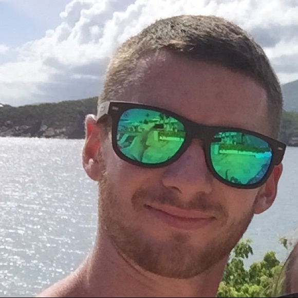 Profile Picture of Matthew Cummings (@mcummings46) on Poshmark