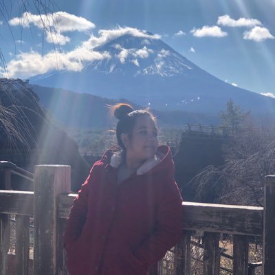 Profile Picture of MemeJung (@MooYimJung) on Twitter