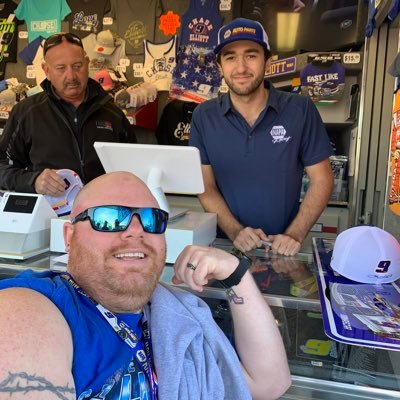 Profile Picture of Andrew J. Broadwater (@ajbroadh2o_9fan) on Twitter