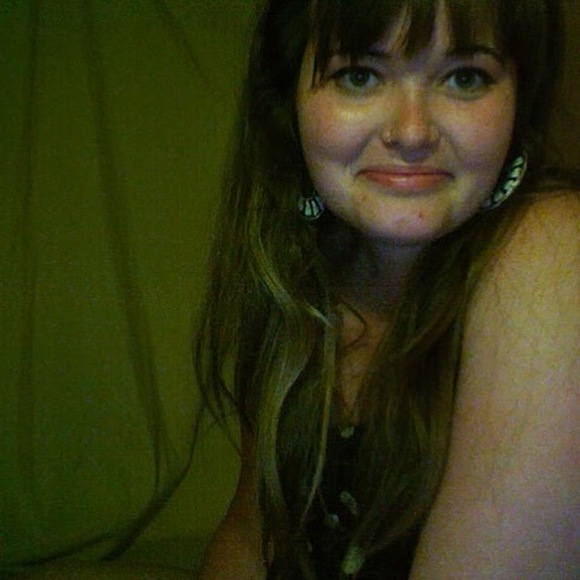 Nicole Kligerman - Poshmark Profile Picture of Nicole Kligerman (@nicolekligz) on Poshmark