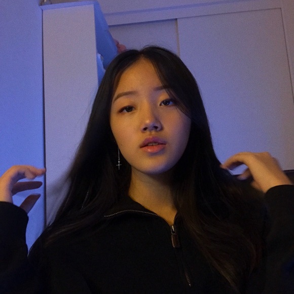 Jueun Park - Poshmark Profile Picture of Jueun Park (@prkjueun) on Poshmark