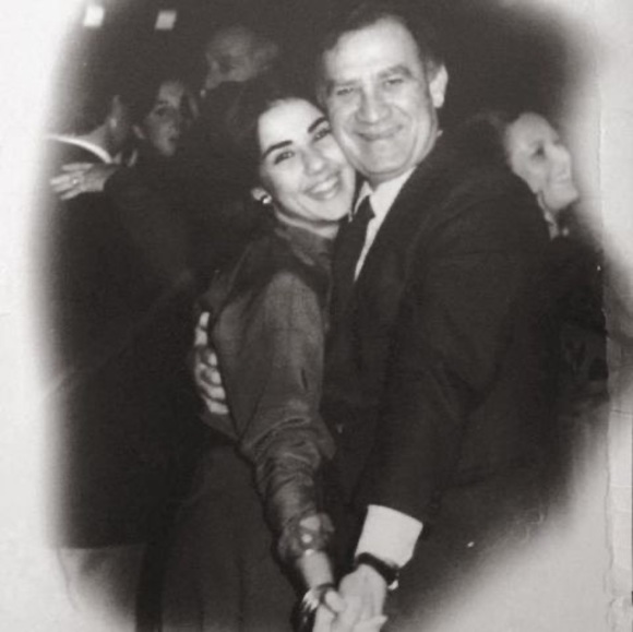 Arzu Ertas - Poshmark Profile Picture of Arzu Ertas (@arzuertas) on Poshmark