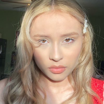 Profile Picture of R U B I🖤 (@RubySegura29) on Twitter