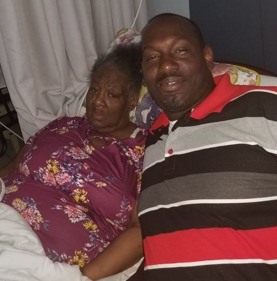 Profile Picture of Cordy Stewart (@chef7725) on Poshmark