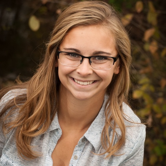 Profile Picture of Jordyn Nichols (@jordynnichols) on Poshmark