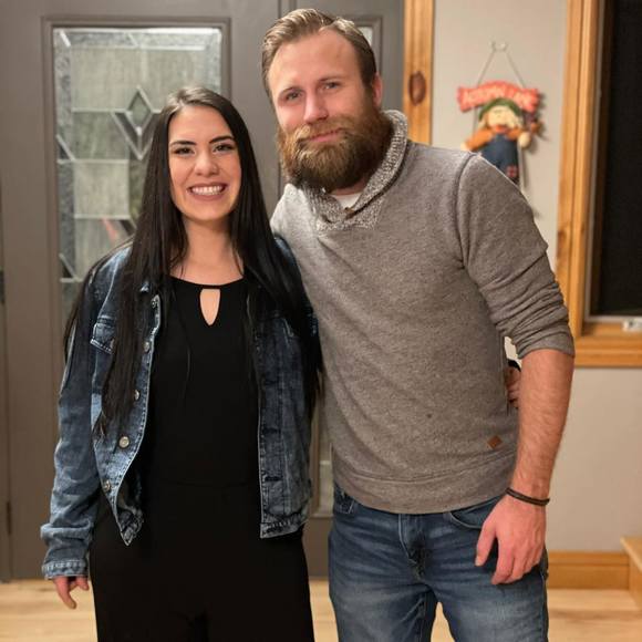 Profile Picture of Logan Thyng (@lthyng34) on Poshmark