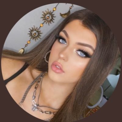 Profile Picture of 𝕝𝕠𝕧𝕖 𝕝𝕠𝕣𝕖𝕟 𝕘𝕣𝕒𝕪 ♡ (@Loren_gray_bby_) on Twitter