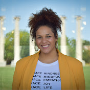 Profile Picture of Michelle Renee Quinn (@michellereneequinn) on Youtube