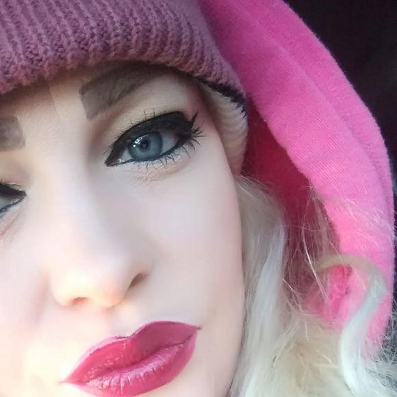 Profile Picture of Larissa Craig (@lcraig814) on Poshmark