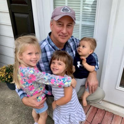 Profile Picture of Mike Salanik (@mikesalanik) on Twitter