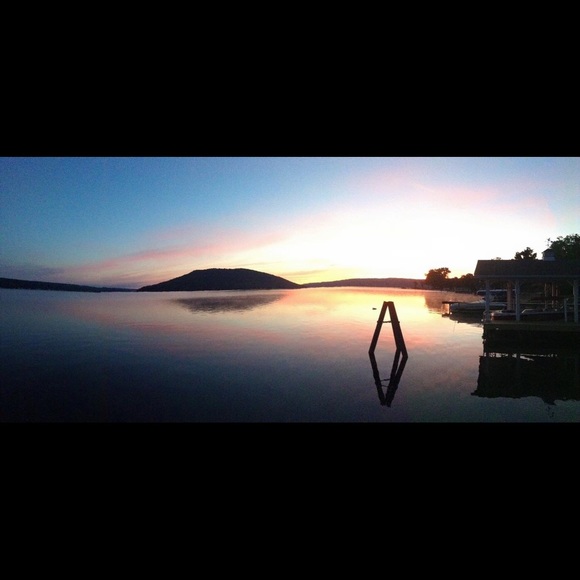 Profile Picture of Lisa Saurbaugh (@lsaurbaugh) on Poshmark