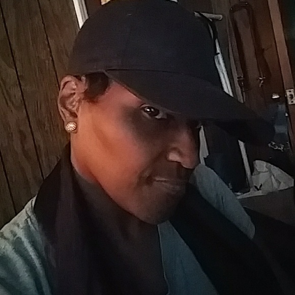 Profile Picture of Teraesa Jackson (@teraesaj48) on Poshmark