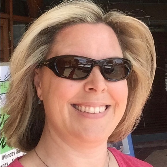 Profile Picture of Sherri Ahmadzadeh (@staggar) on Poshmark