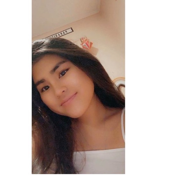 Profile Picture of Jillian Hooper (@jillianhooper) on Poshmark