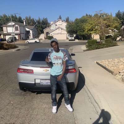 Profile Picture of Albert Hardy (@Beezy_400) on Twitter