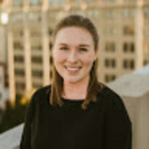 Profile Picture of Shelby Swiney (@shelbyannswiney) on Poshmark