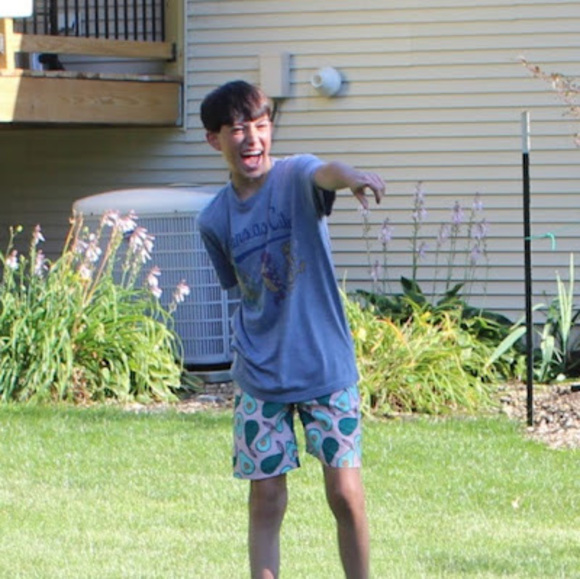 Profile Picture of Abe Lashmit (@lashabe4) on Poshmark