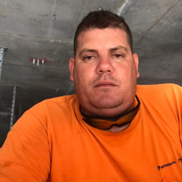 Profile Picture of Pavel Arcia (@pavelarcia) on Poshmark