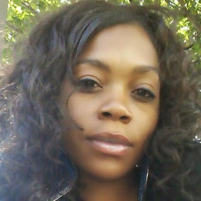 Profile Picture of Lucy DuPont (@LucyDuPont) on Twitter