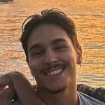 Profile Picture of Derek Flores (@derekhow) on Instagram