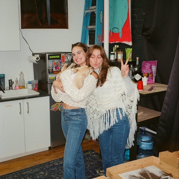 Profile Picture of Claire Noyer (@clairenoyer) on Poshmark