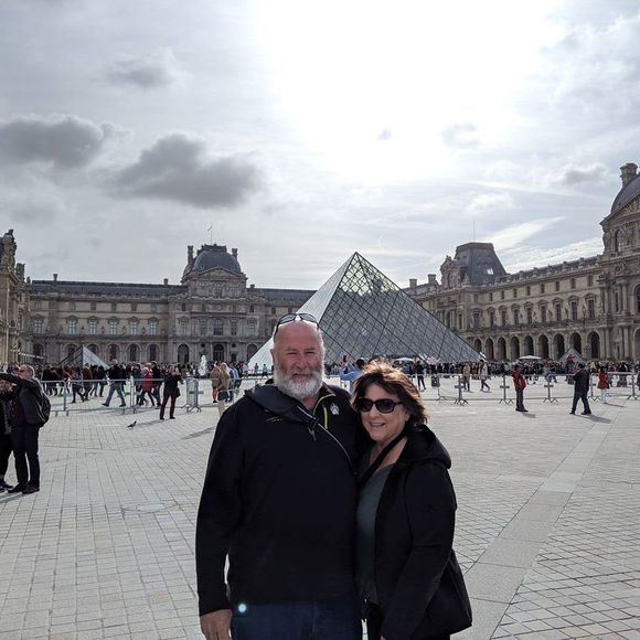 Profile Picture of Julie Enterline (@kieouty) on Poshmark