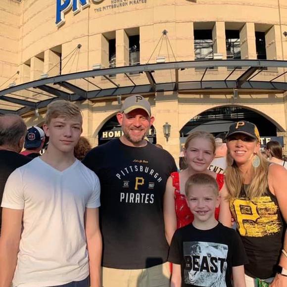 Mike Tokarek - Poshmark Profile Picture of Mike Tokarek (@m_tokarek13) on Poshmark