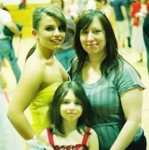 Profile Picture of Mary Bakalis (@mary_bakalis) on Poshmark