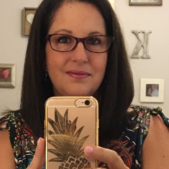 Profile Picture of Christine Kleet (@ckleet) on Poshmark