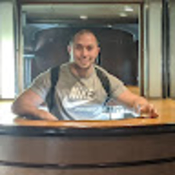 Profile Picture of Nicholas Carrelli (@nickycarts) on Poshmark