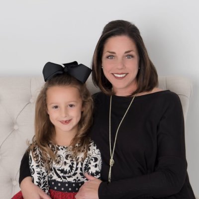 Profile Picture of Stephanie L. Renfrow (@steplively421) on Twitter