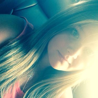 Profile Picture of Haley Earle (@haley_earle2) on Twitter
