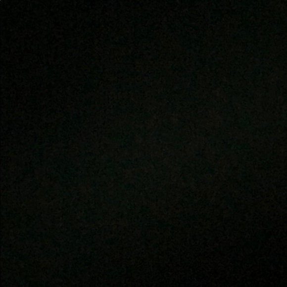 Profile Picture of Sam D (@samueld35) on Poshmark