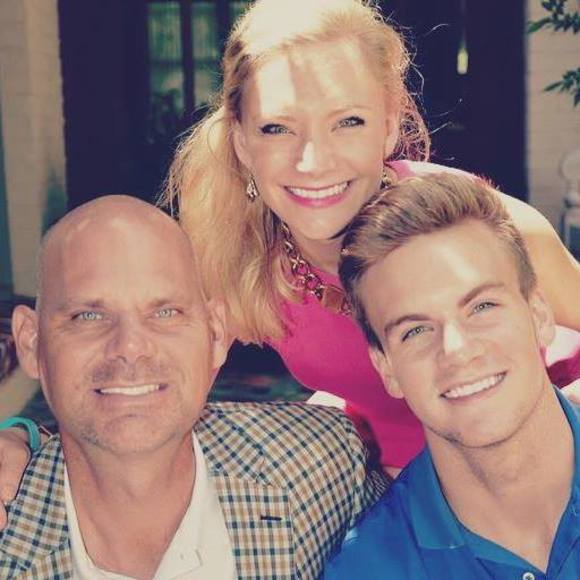 Profile Picture of Andrew Waites (@andrewwaites) on Poshmark