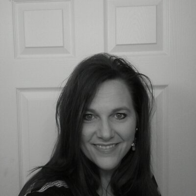 Profile Picture of Julia McLaurin (@JUJUMC13) on Twitter