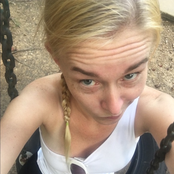 Profile Picture of Candice Carroll (@ccarroll8917) on Poshmark