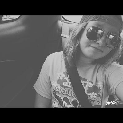 Profile Picture of Miriam Frederick (@mimthebomb) on Twitter