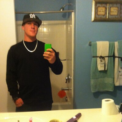 Profile Picture of Zachary Hunt (@zacharyhunt20) on Twitter