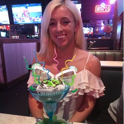 Profile Picture of Rachel Overton (@Rachel_Fay11) on Twitter