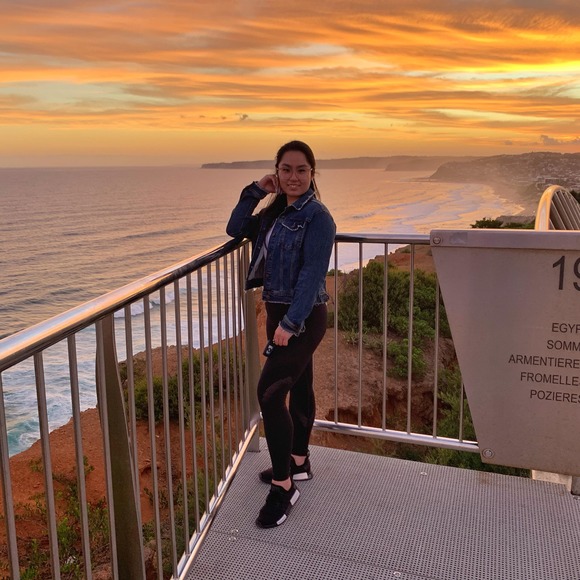 Profile Picture of Sandra Huynh (@sandrahuynh348) on Poshmark