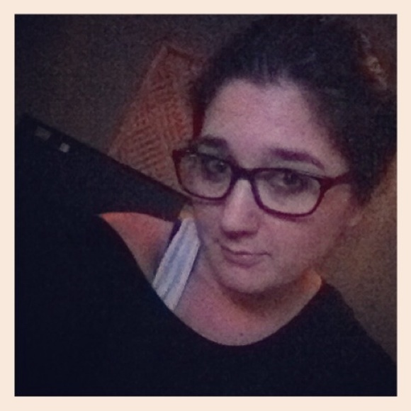 Profile Picture of Amanda Marazzo (@amazz88) on Poshmark